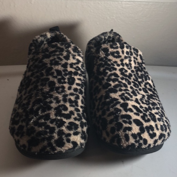 Vionic Women's Indulge Kalia Slip On House Flats Leopard Cheetah Shoes Size 6 - Picture 12 of 16